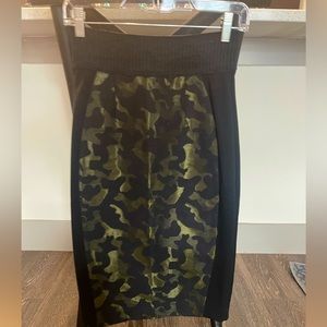 Maeve Camo Pencil Skirt Sz 2